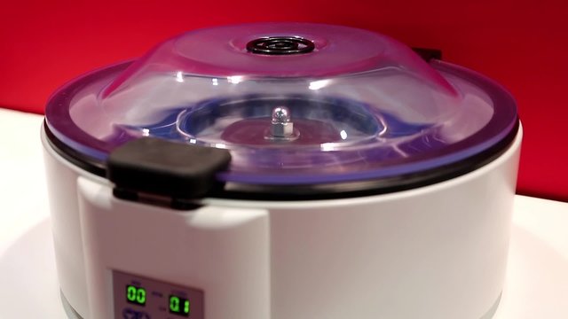 Medical laboratory centrifuge