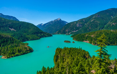 Amazing view of Diablo Lake at North Cascades national park, Washington © maislam