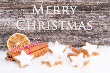 dekoriertes weihnachtsgebäck merry christmas