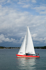 Voilier sur le golfe du Morbihan