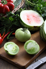 pomodori verdi sfondo verdure ed ortaggi 