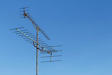 Antenna towers