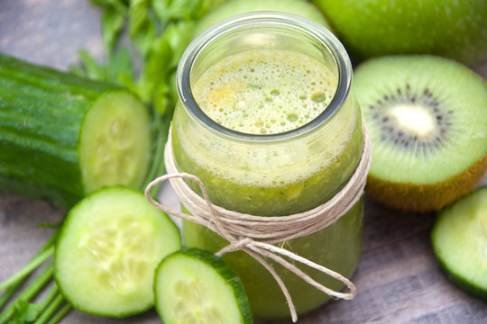 Green smoothie with cucumber,kiwi and apples