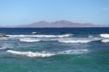 Blick von Corralejo auf Lanzarote, Kanarische Inseln