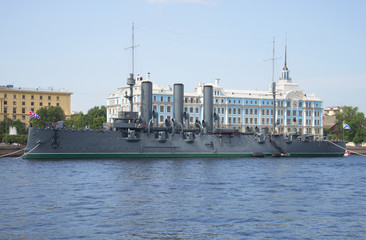 Fototapeta na wymiar Крейсер Аврора крупным планом. Санкт-Петербург
