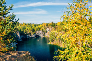 Fototapeta na wymiar Marble quarry in Karelia, Ruskeala. Quarry found Alopeus pastor, began to be developed at the beginning of the reign of Catherine II