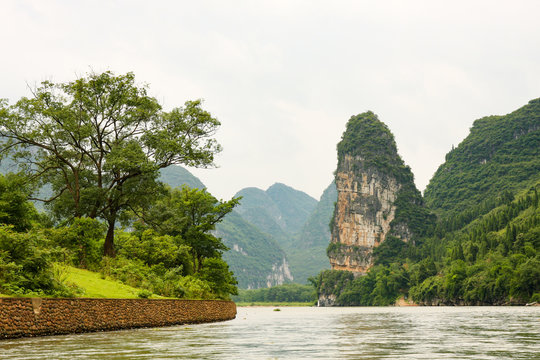 Fototapeta Beautiful karst mountains li river