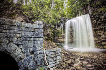 Hilton Falls and its ruins in Milton.