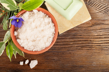 Aromatic bath salt in a clay cup