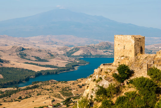 The lake of Pozzillo, with volcano Etna in background