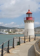 Fototapeta na wymiar Hafeneinfahrt Ibiza