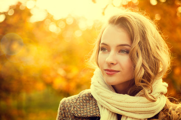 Portrait of Young Fashion Woman on Autumn Background - 93074763