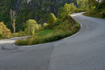 Obraz premium Mountain road - serpentine. Norway