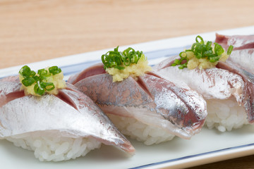 アジのにぎり寿し