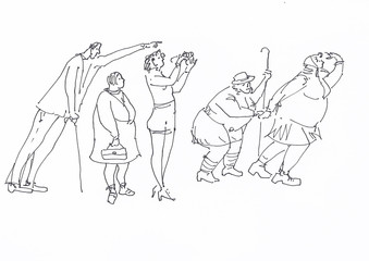 Толпа народа смотрит на что-то