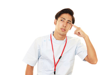 頭痛を訴える看護師