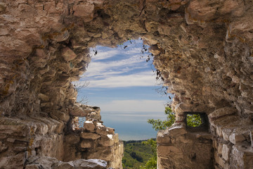  hole in the wall, Anakopia stronghold 