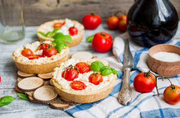 quiche with goat cheese and cherry tomatoes, vegetarian food