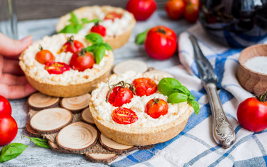 quiche with goat cheese and cherry tomatoes, vegetarian food