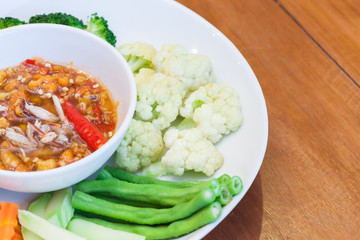 Chillie Jam with Fresh Vegetables