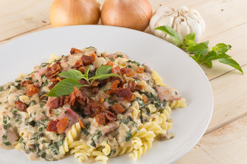 penne pasta with cream sauce