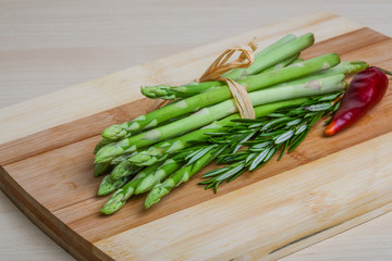 Raw asparagus