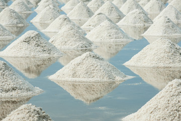 Obraz premium Heap of sea salt in salt farm, Thailand