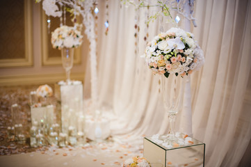 beautiful wedding decorations with flowers