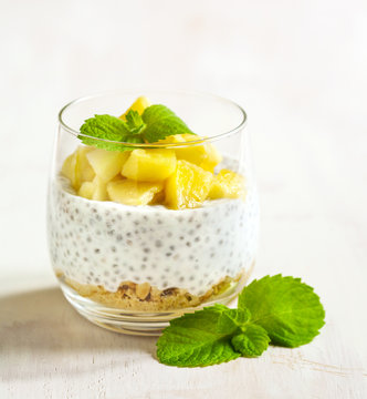 Chia seed pudding with caramelized apple and crushed grain cookies
