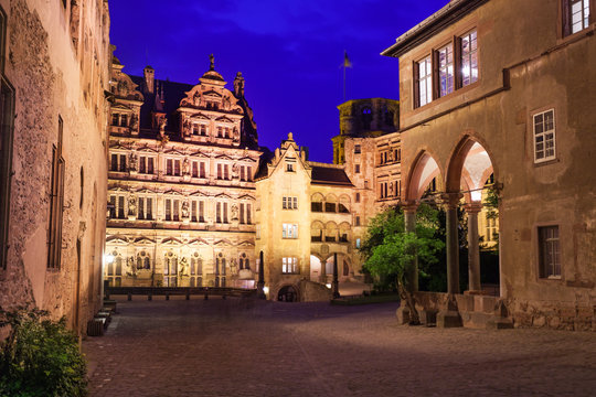 Inner yard view of Schloss Heidelberg at night