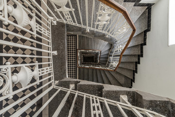 Square staircase