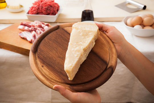 Porzione di formaggio Parmigiano Reggiano