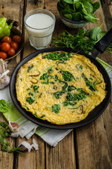 Frittata with spinach and garlic