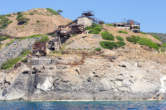 iron mining on the island