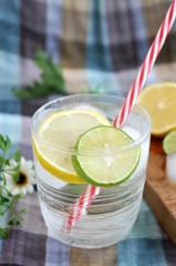 fresh lime in lemonade drink