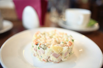 blurred background in restaurant