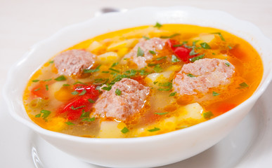 Soup with meatballs and vegetables