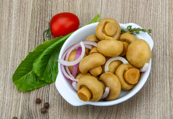 Pickled champignon