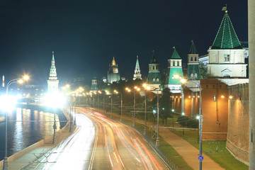 Fototapeta na wymiar Night road in the Moscow Kremlin