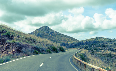 Serpentinen im Tramuntana-Gebirge, Mallorca