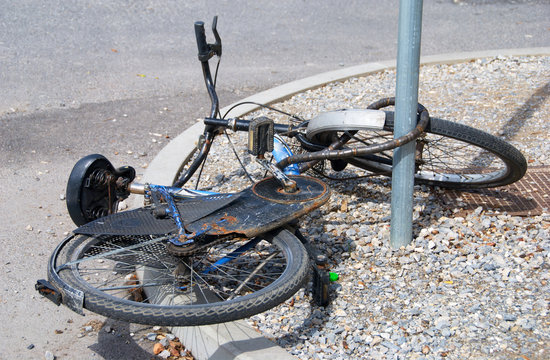 Broken and abandoned bike