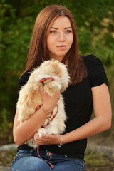 jolie femme avec lapin 