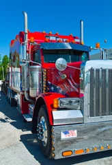 Foto op Plexiglas U.S.A. Missouri, Route 66, Pacific area, a beautifully decorated truck © giumas