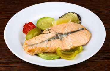 Salmon with grilled vegetables