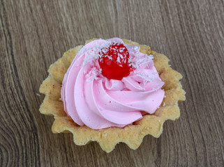 Cream cup cake