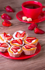 cakes with strawberry