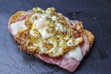 ham and cheese toast egg