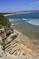  Trafalgar, Barabate, Caños de Meca. Rocas en el mar, Cádiz,	Vista de playa con mar azul intenso,...