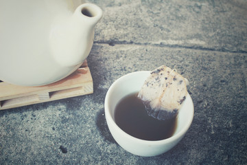  Tea bag and pot