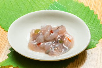 たこの塩辛　Fish guts pickled in salt of the octopus